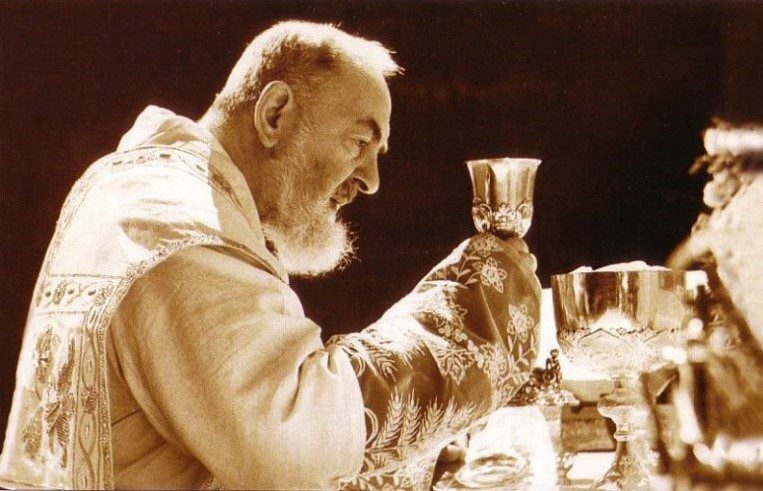 padre-pio-pietrelcina-e1531914763729